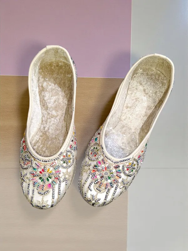 Off_White_Premium_Pu_Embroidered_Bellies_For_Women_And_Girls