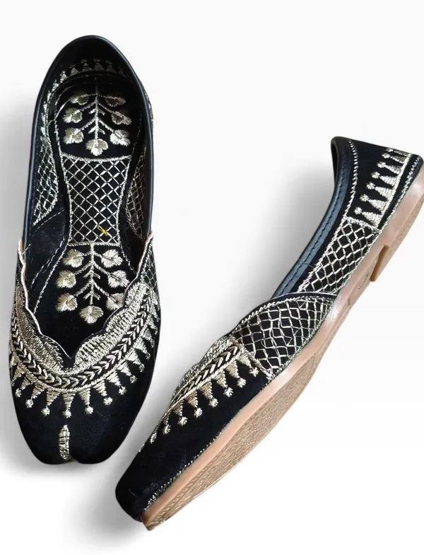 Black_Premium_Pvc_Embroidered_Mojaris_For_Women_And_Girls