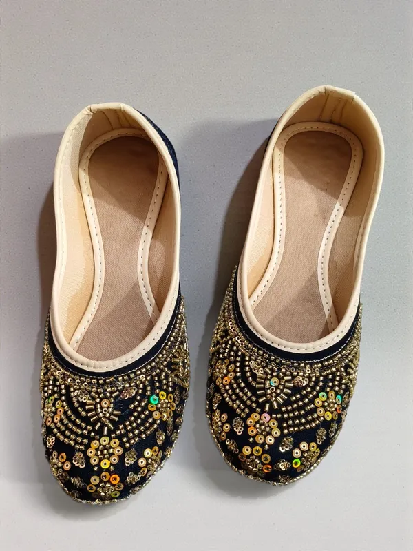 Black_Premium_Pvc_Embroidered_Mojaris_For_Women_And_Girls