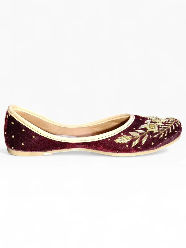 Maroon_Premium_Pvc_Embroidered_Bellies_For_Women_And_Girls
