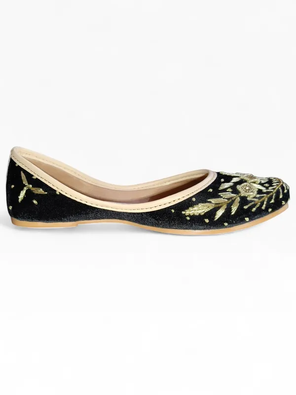 Black_Premium_Pvc_Embroidered_Bellies_For_Women_And_Girls