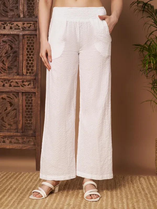 Women�s_White_Textured_Cotton_Co-Ord_Set