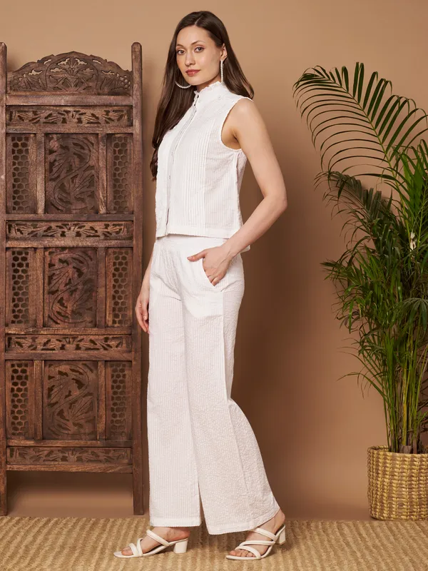 Women�s_White_Textured_Cotton_Co-Ord_Set