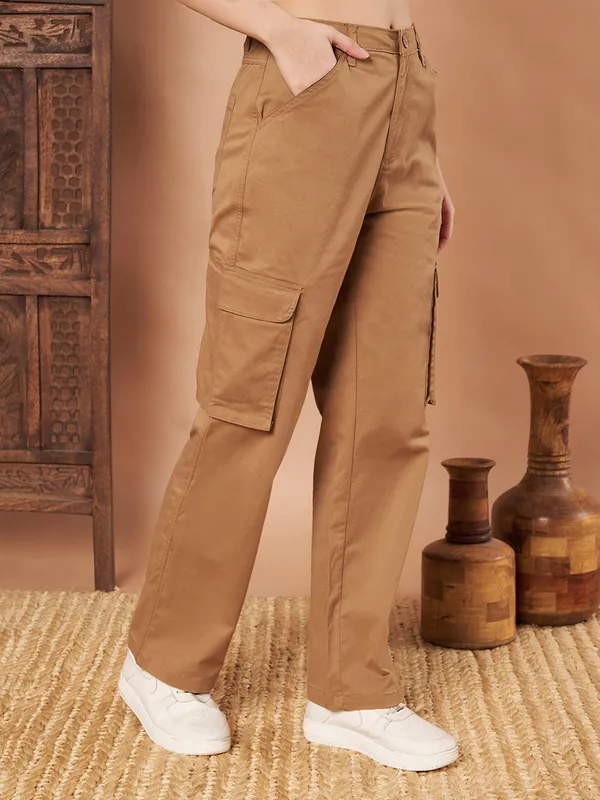 Brown_Cotton_Cargo_Pants_Straight_Fit_With_Utility_Pockets