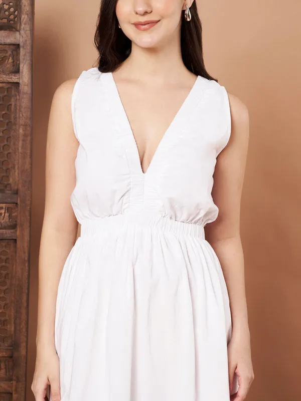 White_Cotton_Sleeveless_V_Neck_Midi_Dress_For_Women