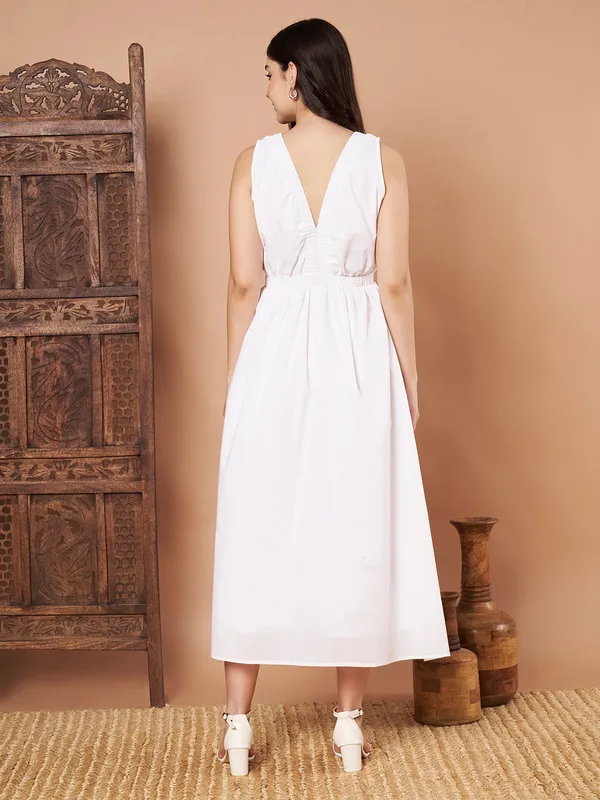 White_Cotton_Sleeveless_V_Neck_Midi_Dress_For_Women