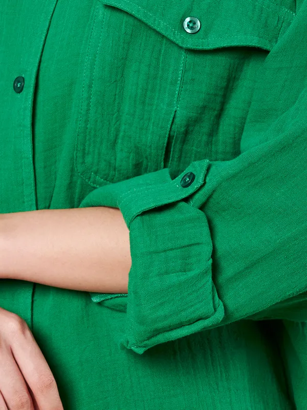 Emerald_Green_Cotton_Button_Down_Shirt_Relaxed_Fit_With_Utility_Pockets
