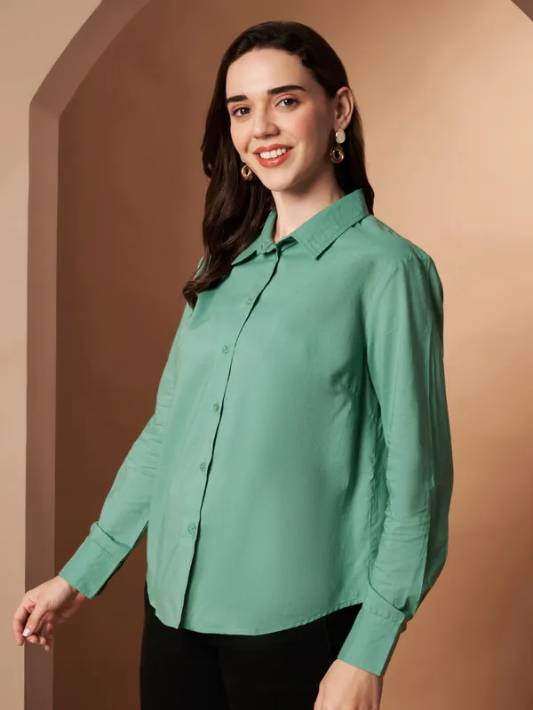 Green_Cotton_Formal_Shirt_Classic_Long_Sleeve_Button_Down