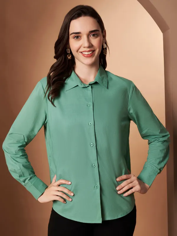 Green_Cotton_Formal_Shirt_Classic_Long_Sleeve_Button_Down