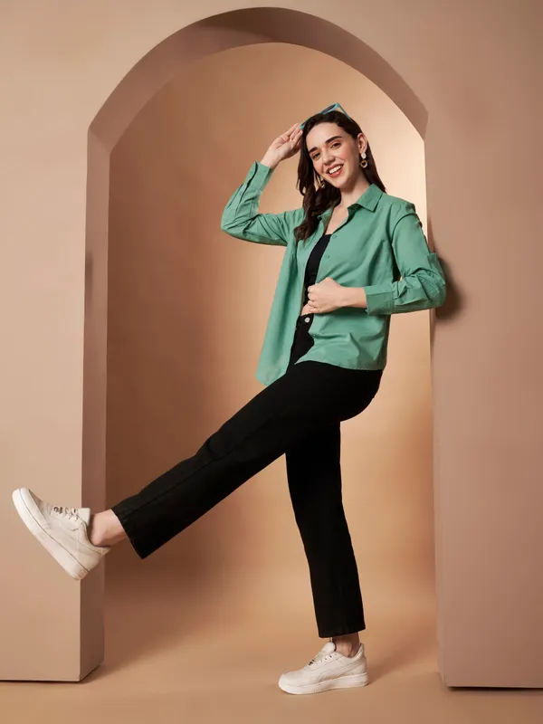 Green_Cotton_Formal_Shirt_Classic_Long_Sleeve_Button_Down