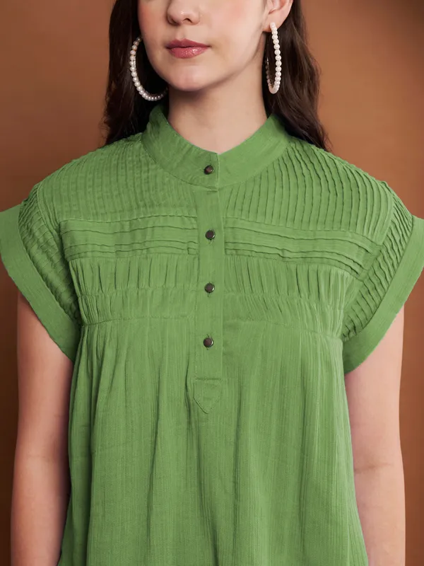 Green_Cotton_Pleated_Top_With_Mandarin_Collar_For_Women