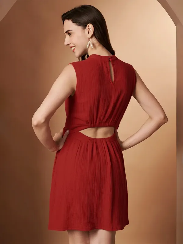 Red_Sleeveless_Cotton_Dress_with_Cut-Out_Waist
