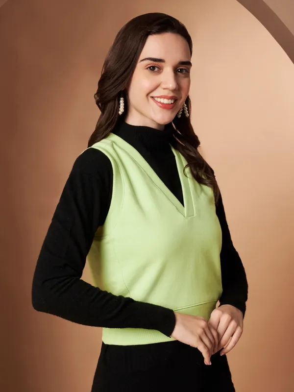 Women�s_100%_Cotton_V-Neck_Winter_Sweater_Vest
