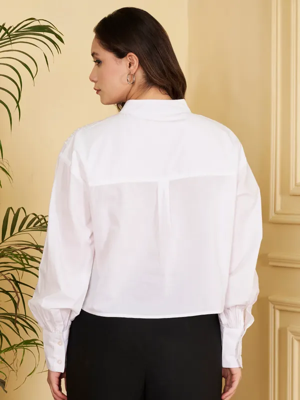 Women�s_White_Cotton_Pleated_Front_Top