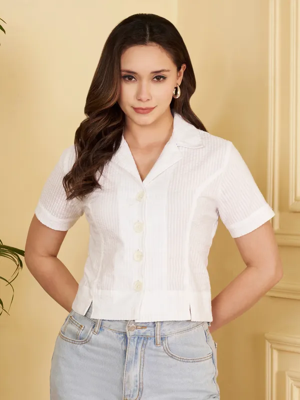 Women�s_White_Cotton_Textured_Button-Down_Top