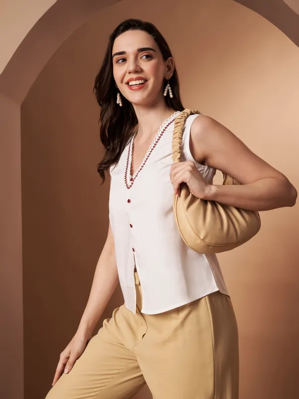 Women�s_White_Sleeveless_Cotton_Top_with_Lace_Detail