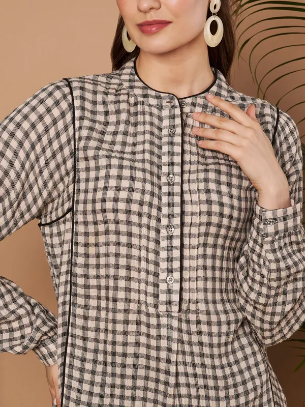 Women�s_Cotton_Checkered_Long_Sleeve_Kurti