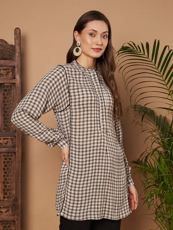 Women�s_Cotton_Checkered_Long_Sleeve_Kurti