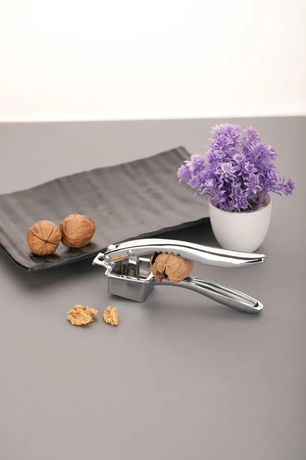 Stainless_Steel_Finish_3In1_Garlic_Crusher