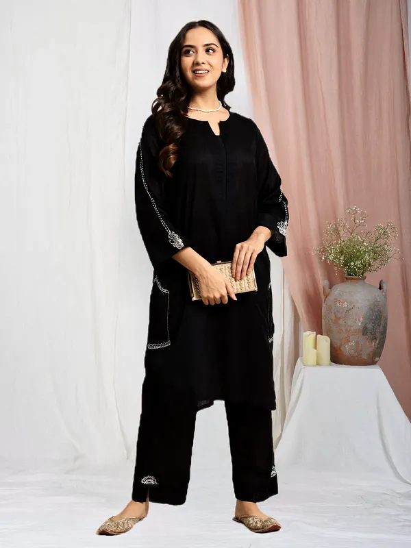 Black_Cage_Embroidered_Cotton_Kurta_with_Embroidered_Pant_-_Set_of_2