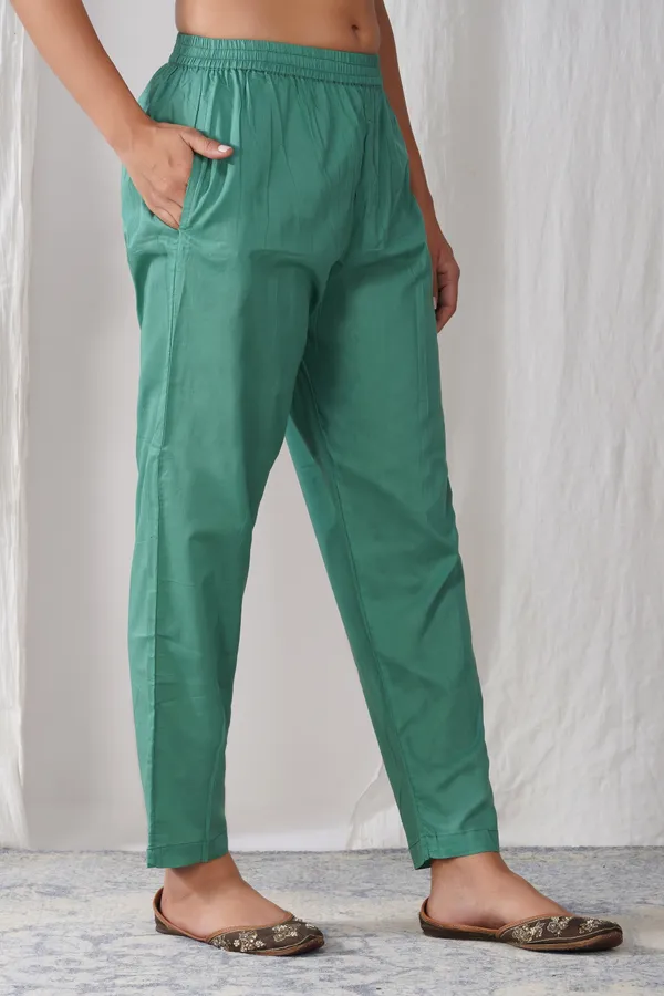 Women_Relaxed_Fit_Solid_Cotton_Pant