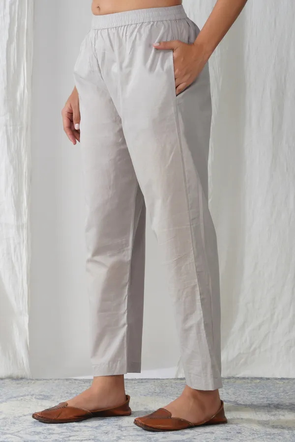Women_Relaxed_Fit_Solid_Cotton_Pant