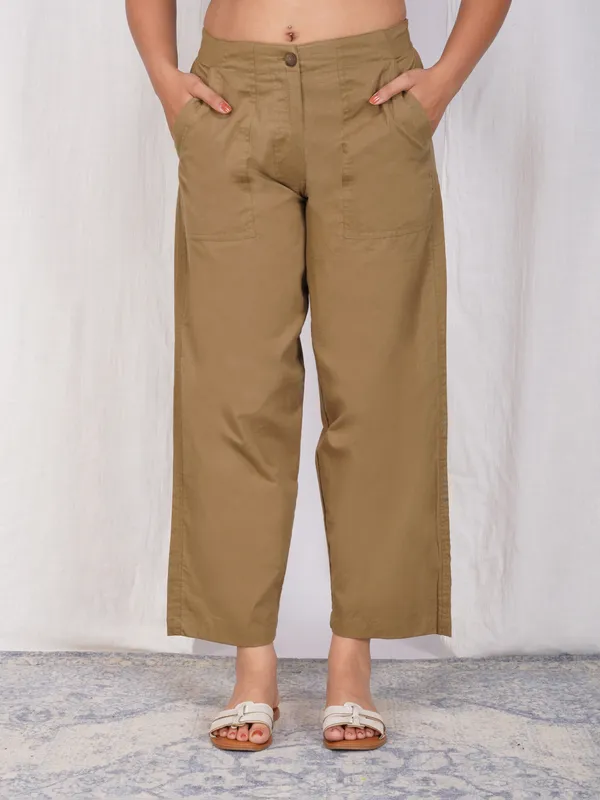 Women_Comfort_Fit_Mid-rise_Formal_Trousers