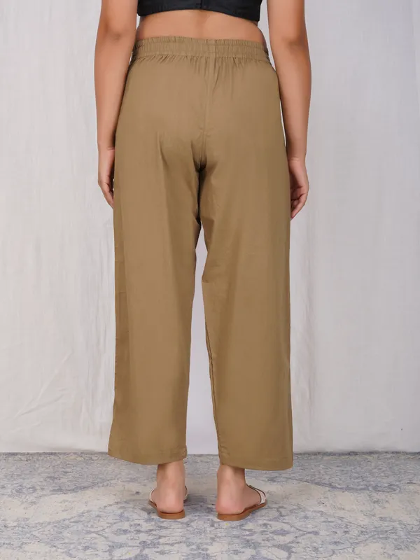 Women_Comfort_Fit_Mid-rise_Formal_Trousers