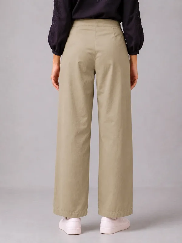 Women_Comfort_Fit_Mid-rise_Formal_Trousers