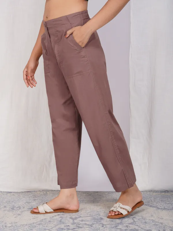 Women_Comfort_Fit_Mid-rise_Formal_Trousers