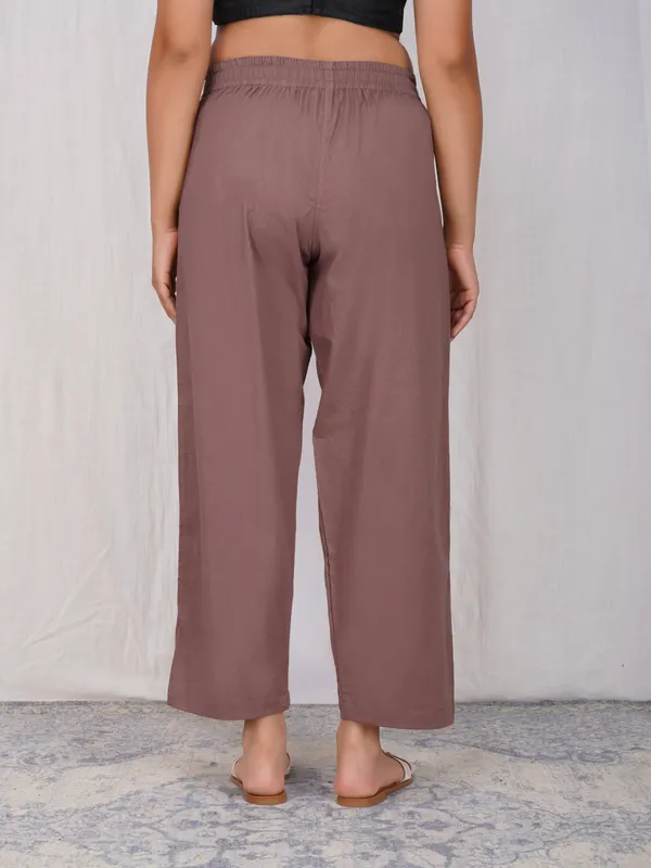 Women_Comfort_Fit_Mid-rise_Formal_Trousers