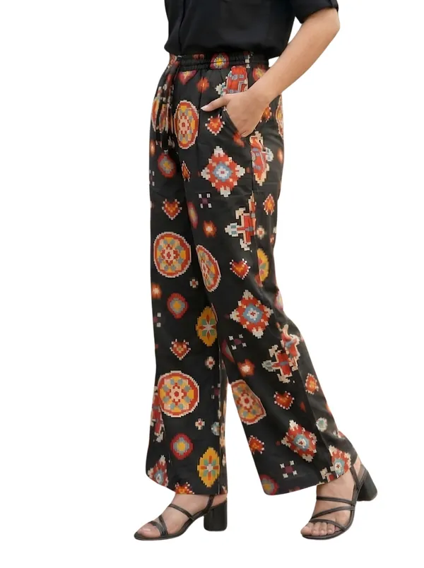 Black_Cotton_Comfort_Fit_Mid-rise_Formal_Trouser_For_Women