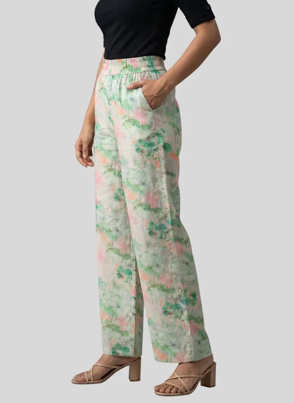 zuri_Women_Floral_Printed_Relaxed_Straight_Leg_Flared_High-Rise_Trousers