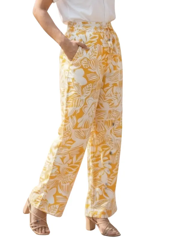 zuri_Women_Floral_Printed_Relaxed_Straight_Leg_Flared_High-Rise_Trousers