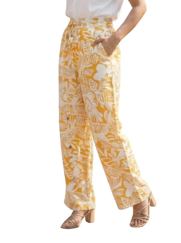 zuri_Women_Floral_Printed_Relaxed_Straight_Leg_Flared_High-Rise_Trousers