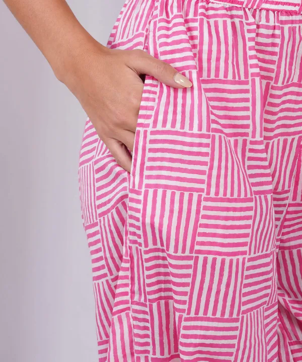 Relaxed_Fit_Balloon_Pants_with_Elasticated_Cuffs