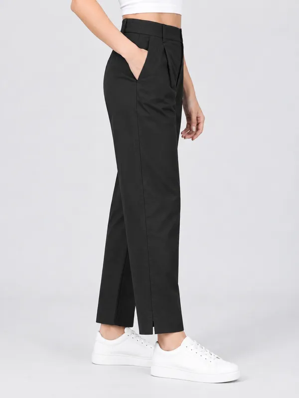 Tapered_Cotton_Premium_Pant