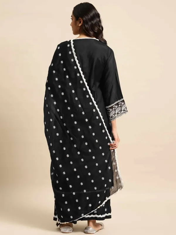 Black_Embroidered_Cotton_Kurta_-_XXL