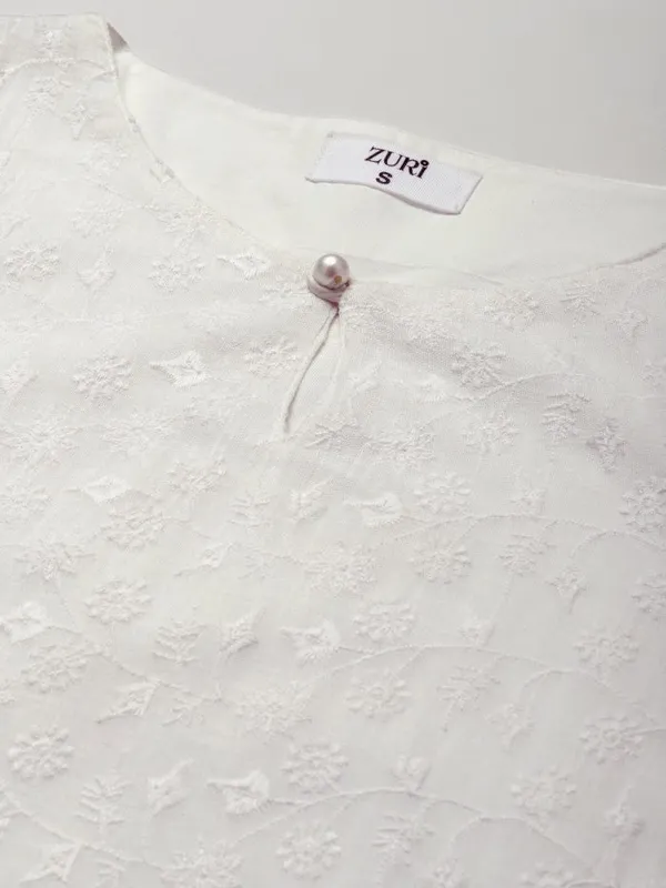 White_Embroidered_Cotton_Kurta_-_XXL