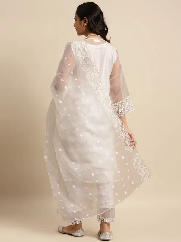 White_Embroidered_Organza_kurta_with_Inner,_Lace_Pant_and_Embroidered_Dupatta_-_Set_of_3_-_XXL