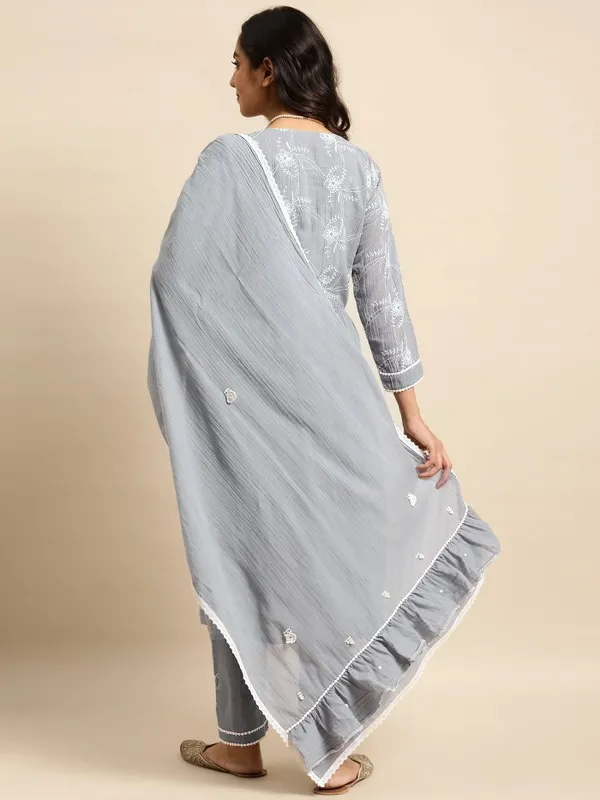 Grey_Embroidered_Cotton_Kurta_with_Embroidered_Pant_-_Set_of_2_-_XXL