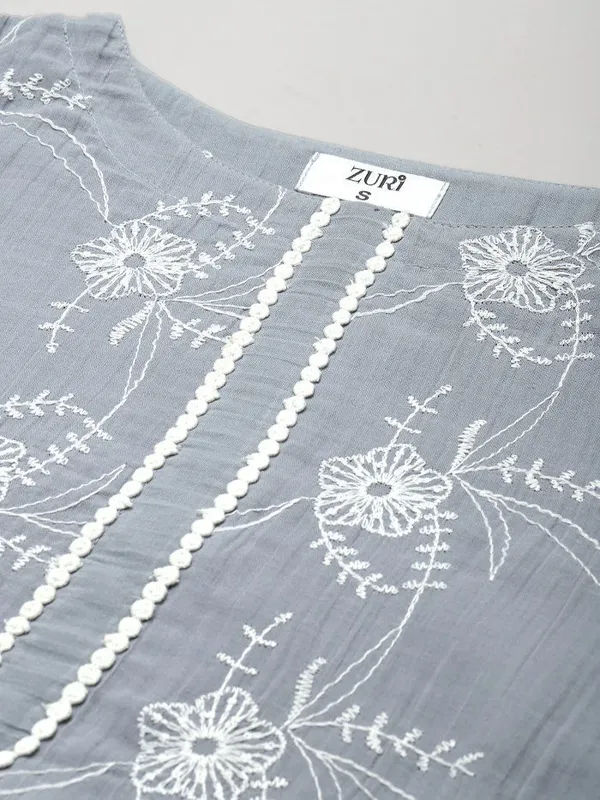 Grey_Embroidered_Cotton_Kurta_with_Embroidered_Pant_and_Dupatta_-_Set_of_3_-_XXL