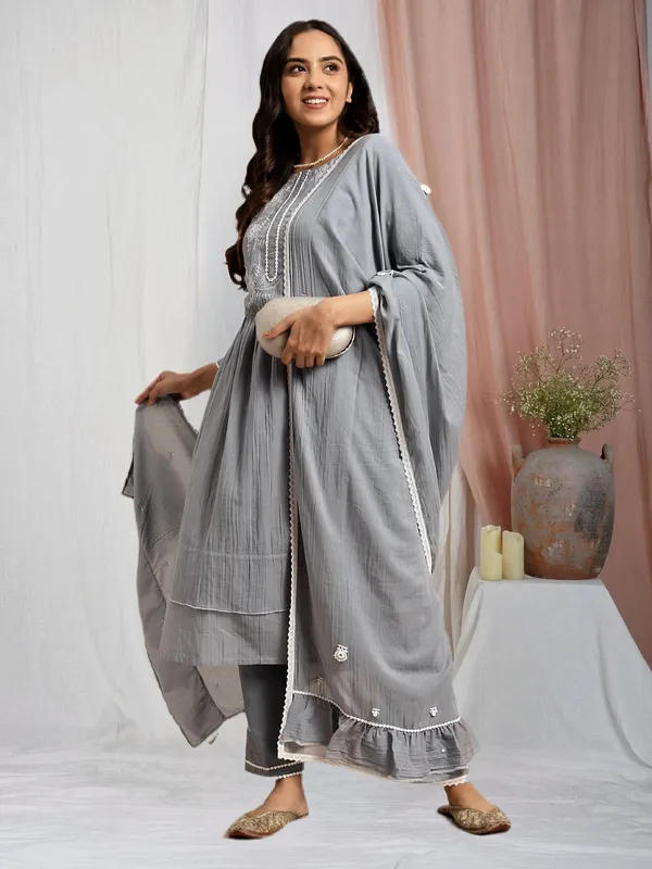 Grey_Embroidered_Cotton_Kurta_with_Embroidered_Pant_and_Dupatta_-_Set_of_3_-_XXL