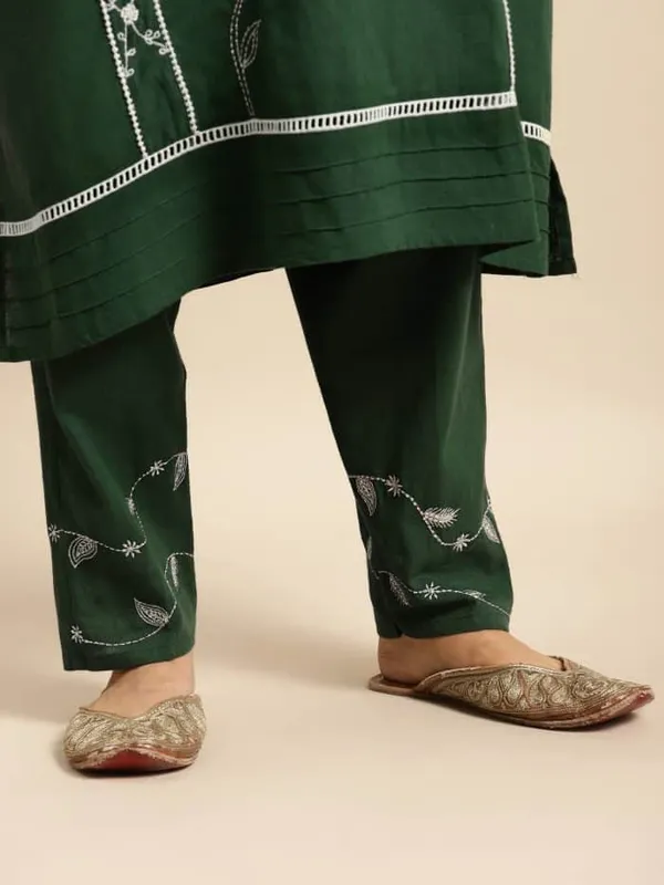Royal_Green_Patch_Work_Embroidered_Cotton_Kurta_with_Embroidered_Pant_-_Set_of_2_-_XXL