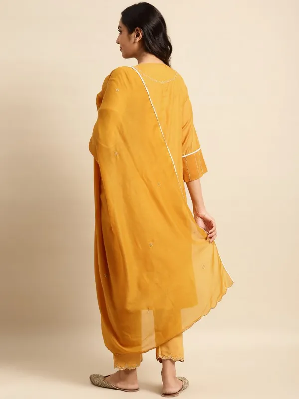 Mustard_Zari_Embroidered_Cotton_Silk_Kurta_with_Embroidered_Pant_-_Set_of_2_-_XXL