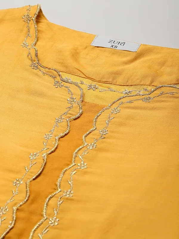 Mustard_Zari_Embroidered_Cotton_Silk_Kurta_with_Embroidered_Pant_-_Set_of_2_-_XXL
