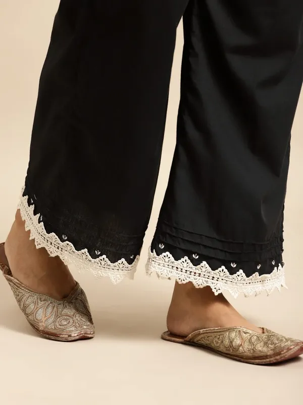 Black_Zari_Embroidered_Premium_Cotton_kurta_with_Embroidered_Pant_-_Set_of_2_-_XXL