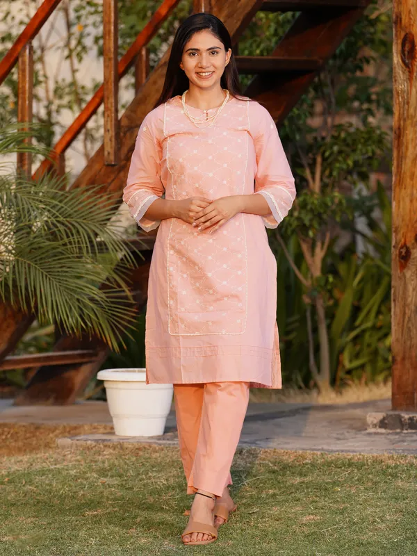 Peach_Embroidered_Cotton_kurta_with_Cotton_Pant_-_Set_of_2_-_XXL