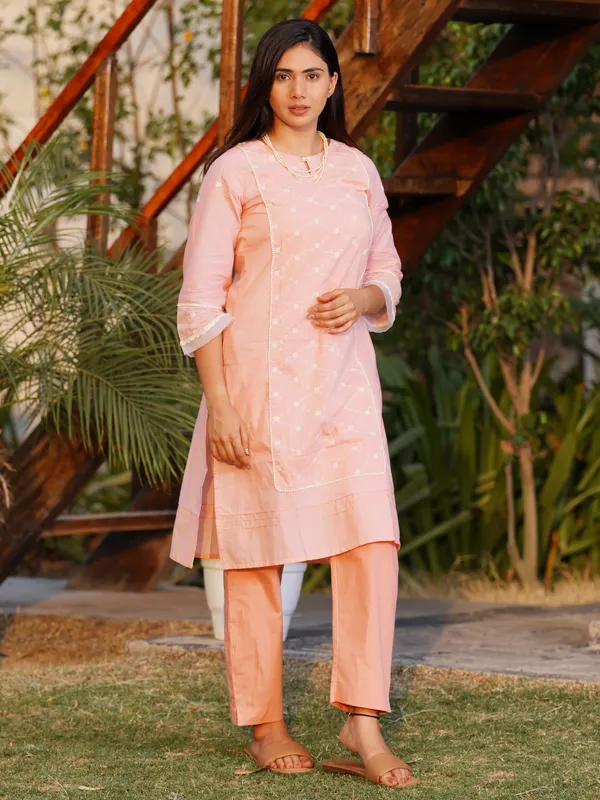 Peach_Embroidered_Cotton_kurta_with_Cotton_Pant_-_Set_of_2_-_XXL