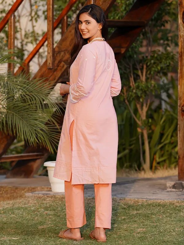 Peach_Embroidered_Cotton_kurta_with_Cotton_Pant_-_Set_of_2_-_XXL